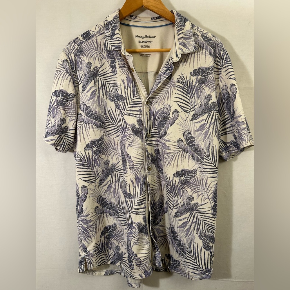 Tommy Bahama Men's Blue and White Tropical Island Zone Shirt Size XL